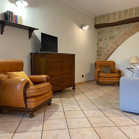 Agriturismo Il Pozzo กัสตีลีโยเน ดิ ออร์ชา ภายนอก รูปภาพ