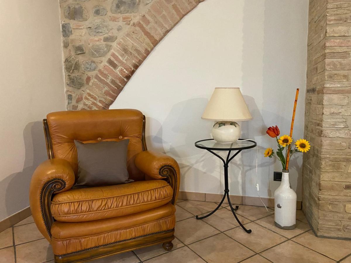 Agriturismo Il Pozzo กัสตีลีโยเน ดิ ออร์ชา ภายนอก รูปภาพ