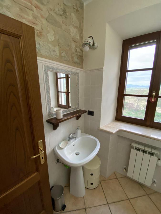 Agriturismo Il Pozzo กัสตีลีโยเน ดิ ออร์ชา ภายนอก รูปภาพ