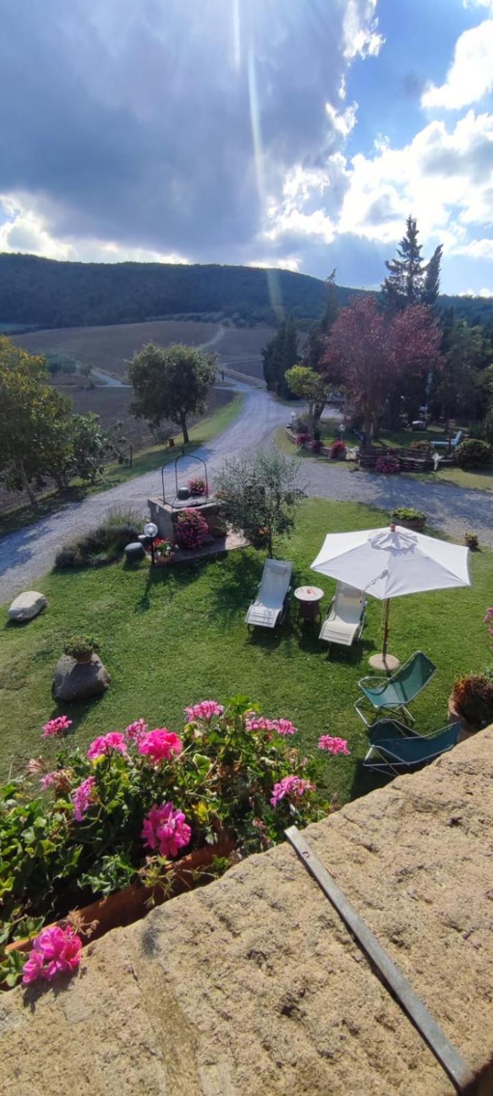 Agriturismo Il Pozzo กัสตีลีโยเน ดิ ออร์ชา ภายนอก รูปภาพ